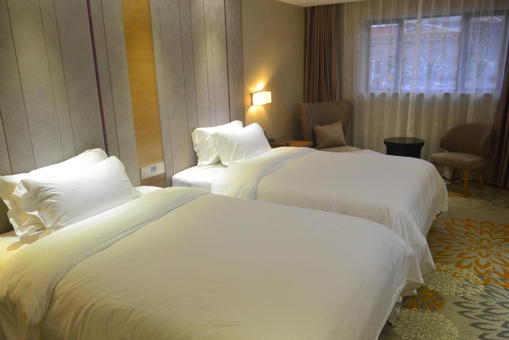 Lavande Hotel Zhuhai Gongbei Port Square Room photo