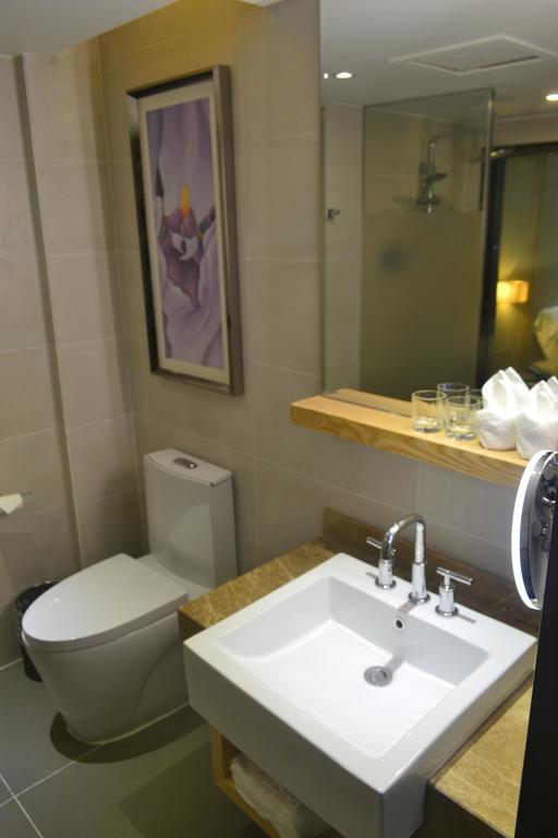 Lavande Hotel Zhuhai Gongbei Port Square Room photo