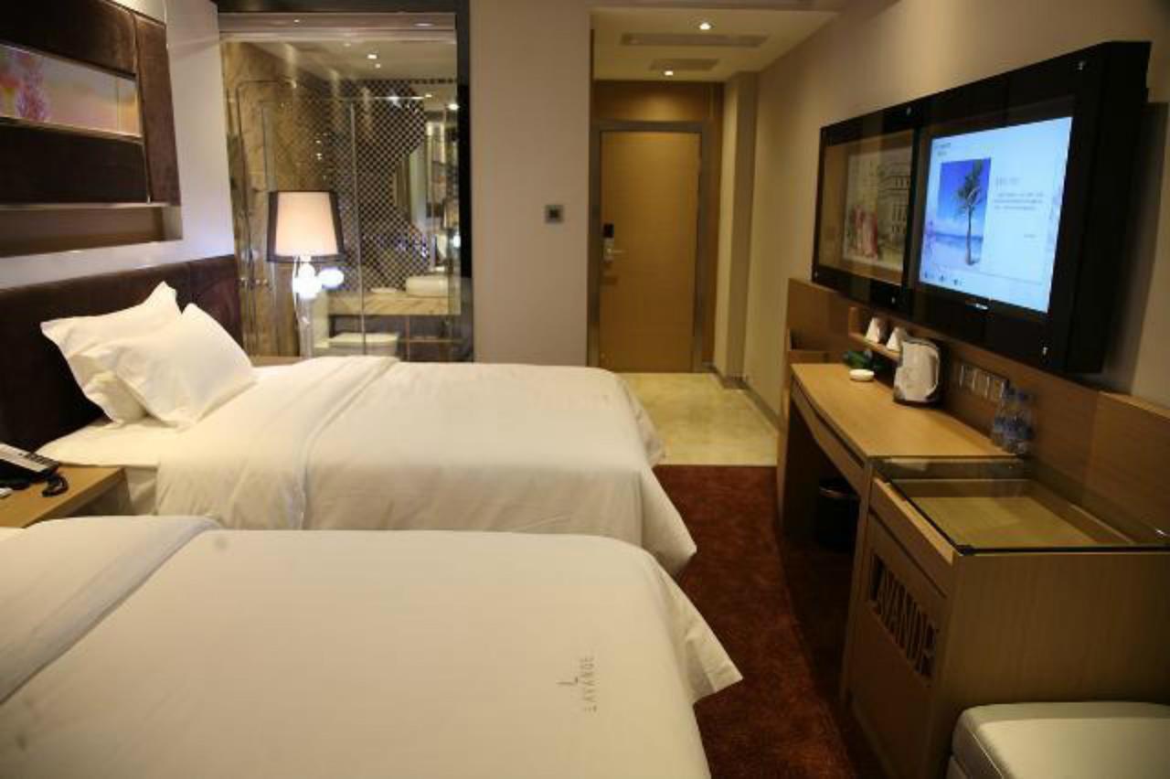 Lavande Hotel Zhuhai Gongbei Port Square Exterior photo