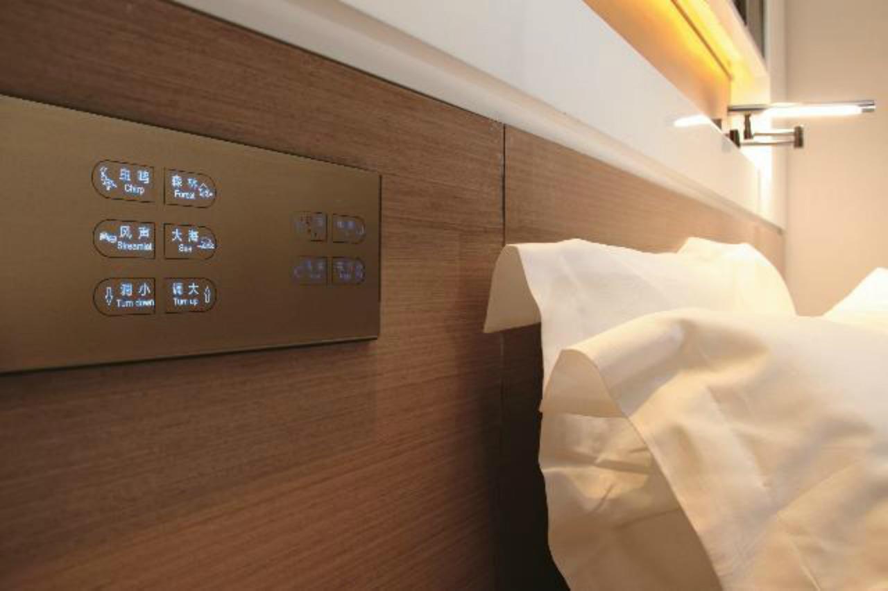 Lavande Hotel Zhuhai Gongbei Port Square Exterior photo